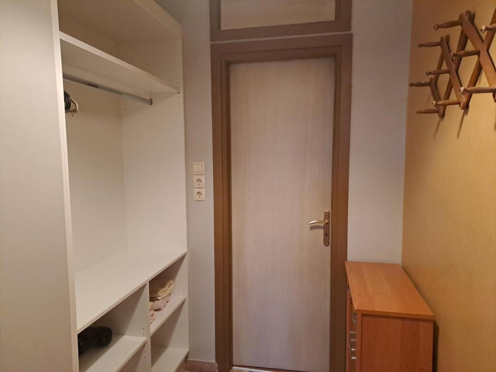 Dimitris Place Near Athens Airport Koropion Exterior photo