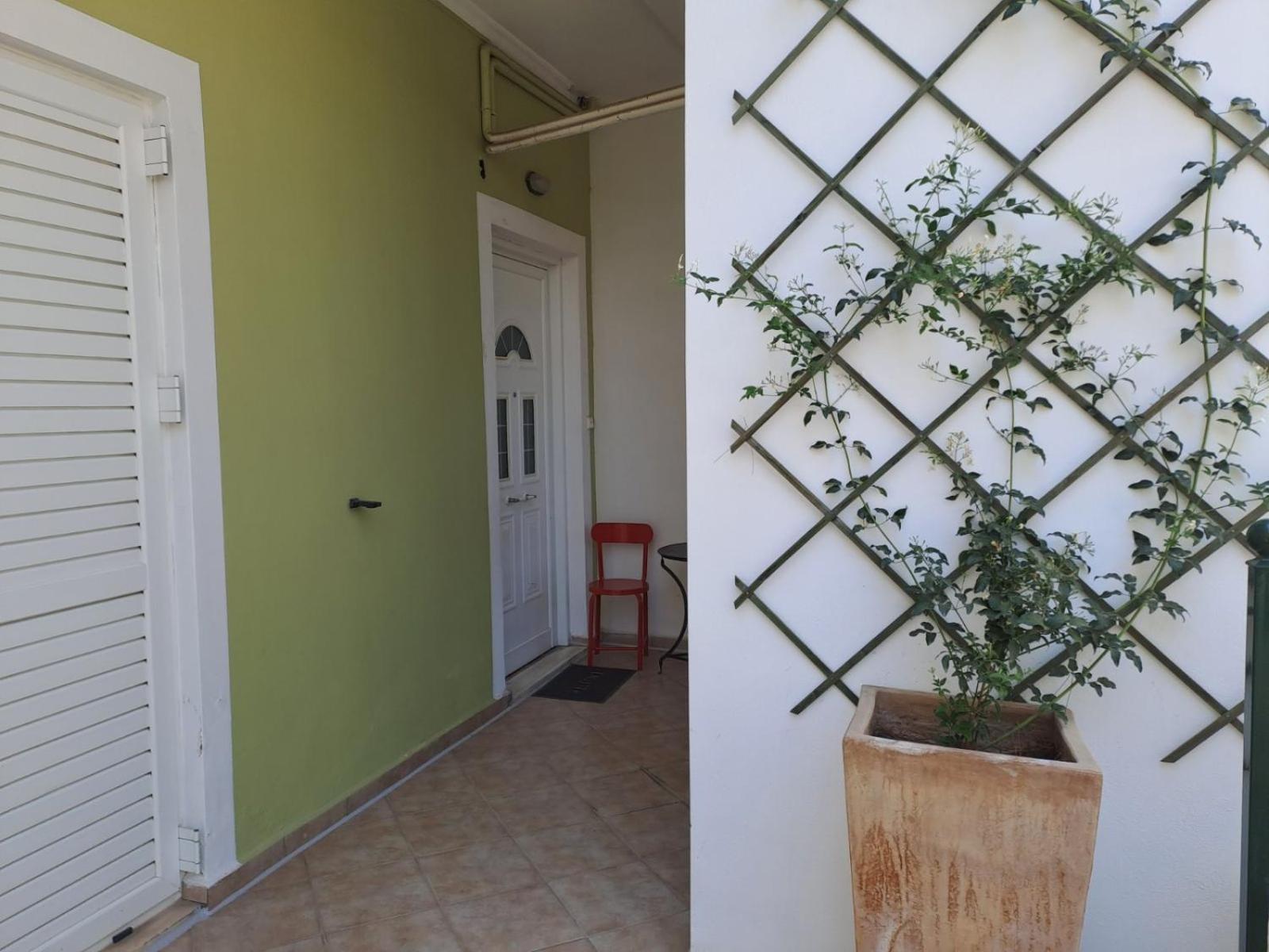 Dimitris Place Near Athens Airport Koropion Exterior photo